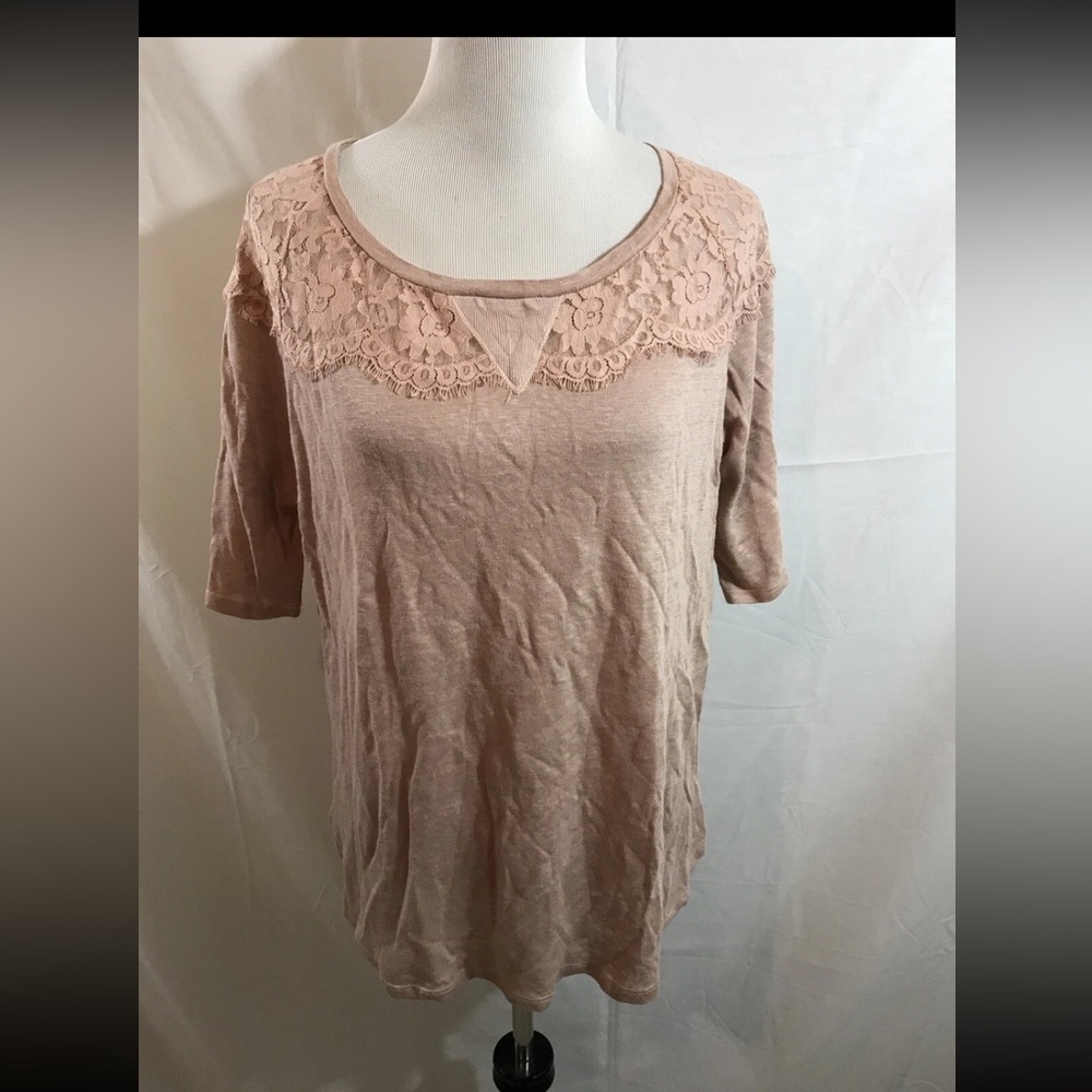 Anthro Bordeaux light rose short sleeve with lace